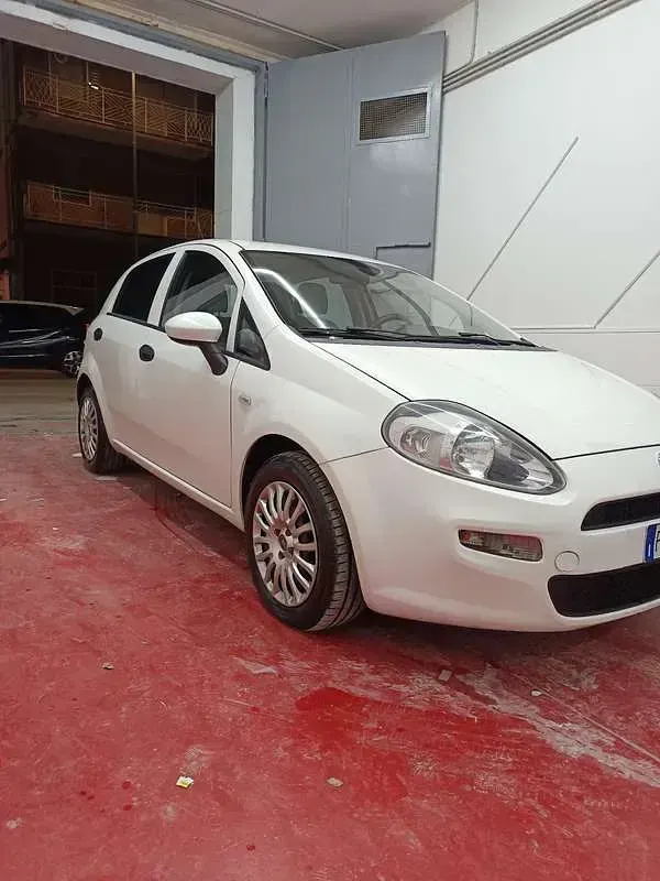Usata Fiat Grande Punto S 75 CV (55 kW) 2015 Utilitaria