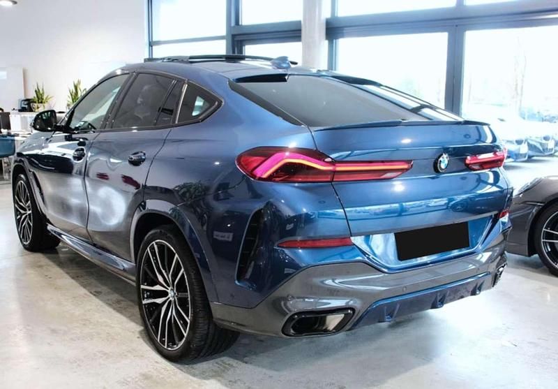 Usata BMW X6 M Sport 340 CV (250 kW) 2022 Blu metallizzato SUV