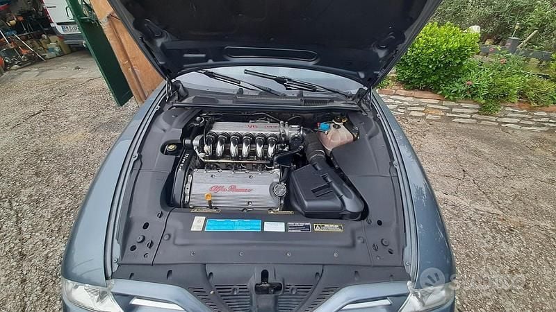 Usata Alfa Romeo 166 226 CV (166 kW) 2002 Grigio Berlina