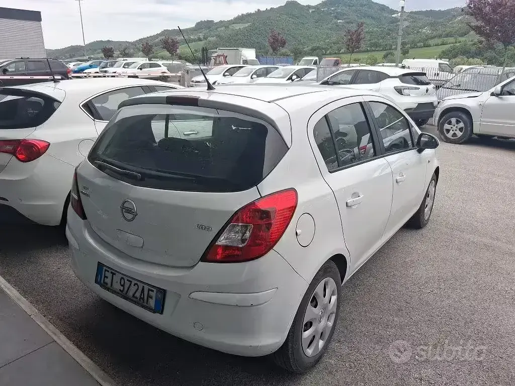 Usata Opel Corsa Sport 75 CV (55 kW) 2014 Bianco Utilitaria