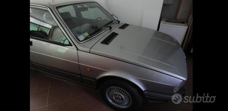 Usata Alfa Romeo Giulietta 122 CV (89 kW) 1982 Grigio Utilitaria