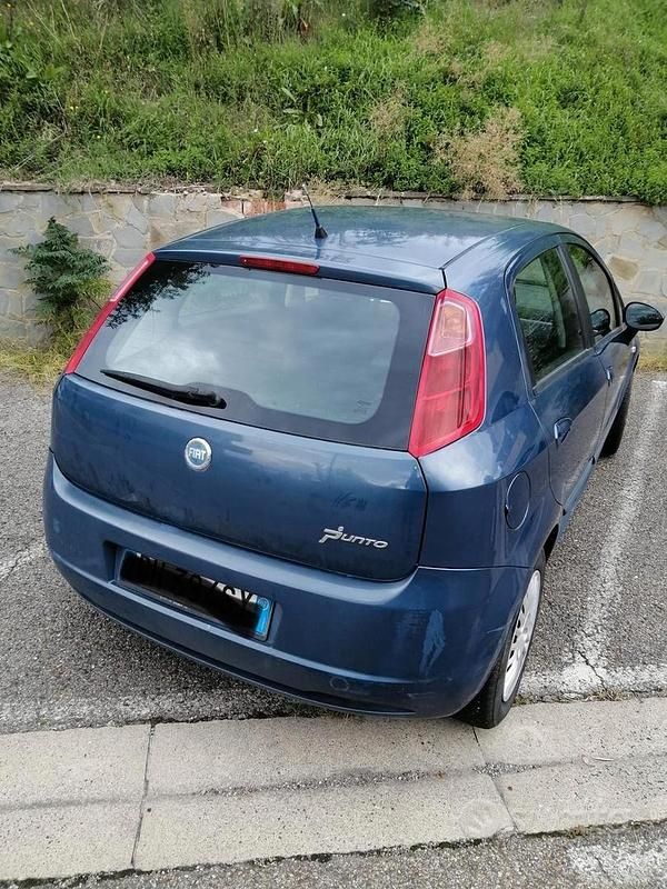 Usata Fiat Punto 90 CV (66 kW) 2007 Utilitaria