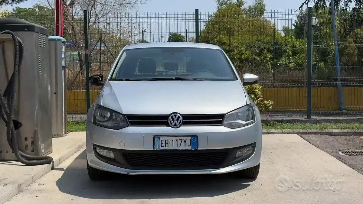 Usata VW Polo Highline 85 CV (62 kW) 2014 Grigio Utilitaria