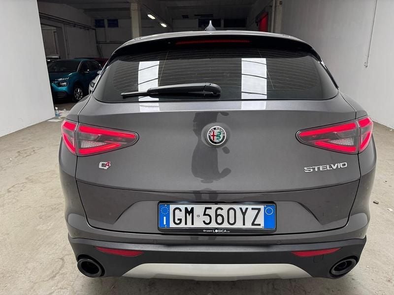 Usata Alfa Romeo Stelvio Super 160 CV (117 kW) 2023 Grigio SUV