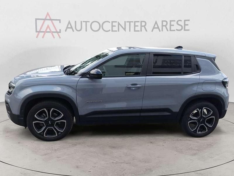 Begagnad Jeep Avenger Summit 101 HK (74 kW) 2025 Blå SUV
