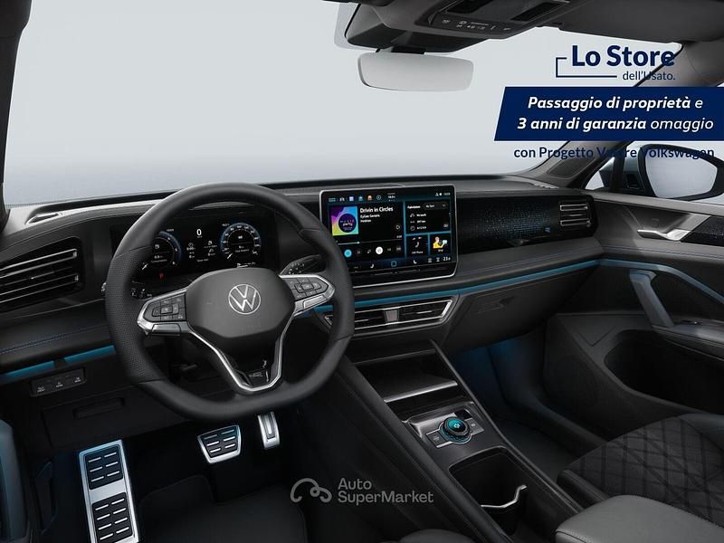 Usata VW Tiguan R-line 204 CV (150 kW) 2025 Dolomite silver metallizzato SUV