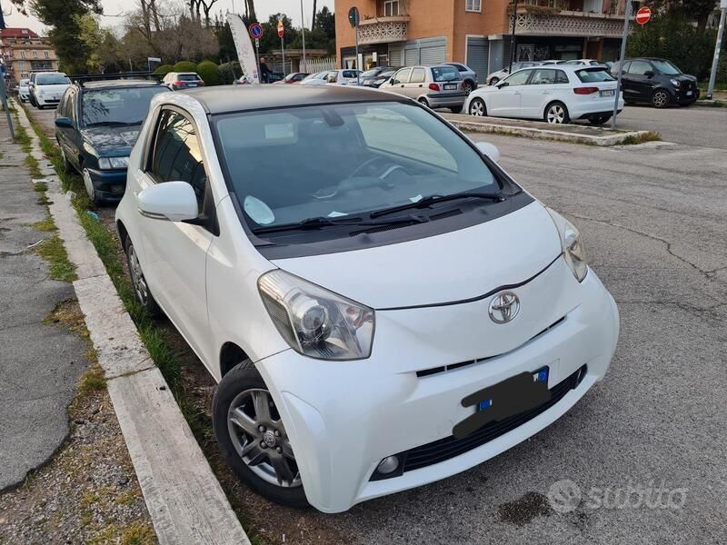 Usata Toyota iQ 2009 Bianco Utilitaria