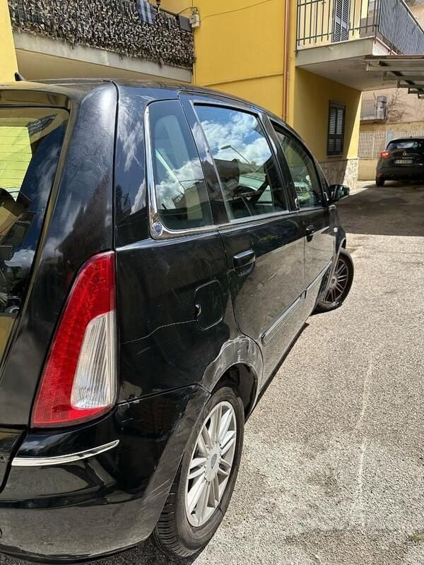 Usata Lancia Musa 77 CV (56 kW) 2009 Monovolume