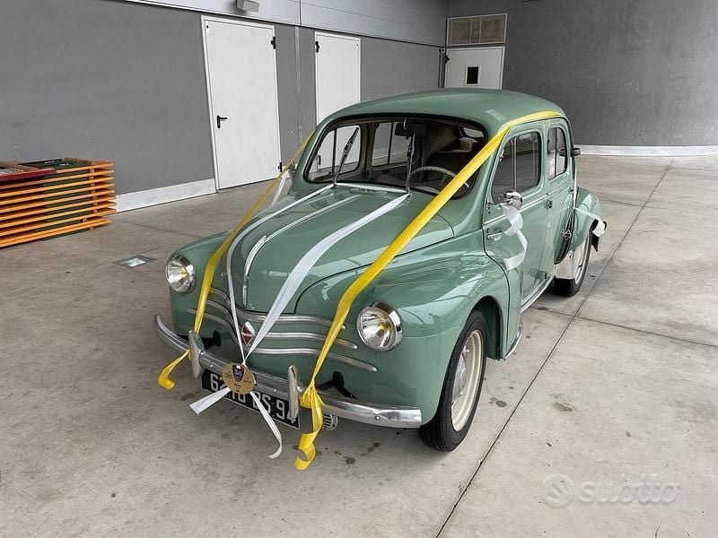 Usata Renault R4 1950 Verde Berlina