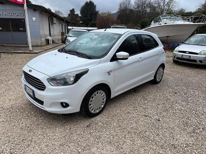Begagnad Ford Ka Plus 71 HK (52 kW) 2018 Vit Halvkombi