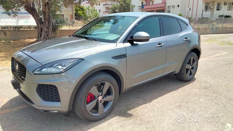 Usata Jaguar E-Pace R-Dynamic 150 CV (110 kW) 2019 Grigio SUV