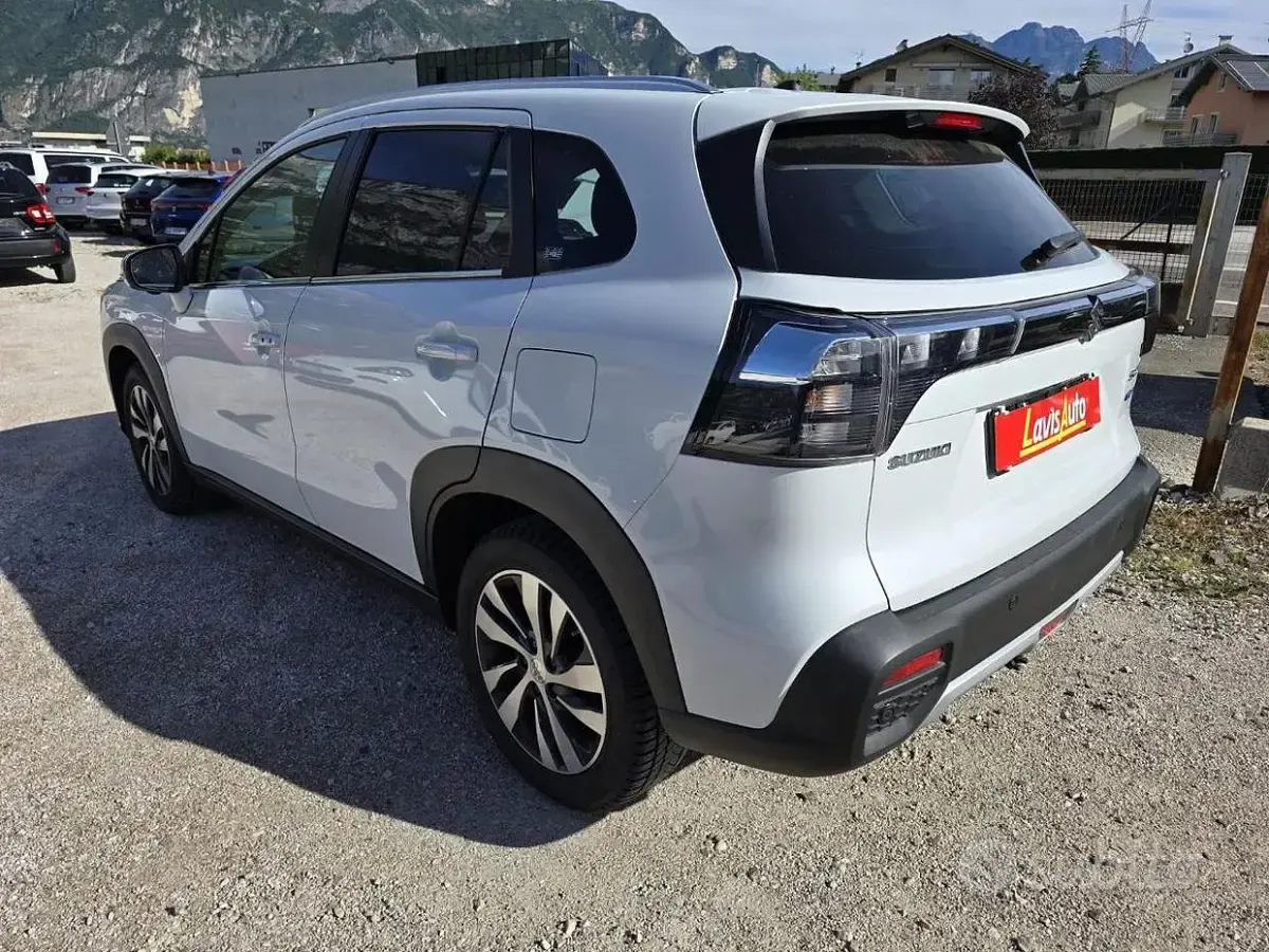 Używany Suzuki SX4 S-Cross 129 KM (94 kW) 2023 Biały SUV