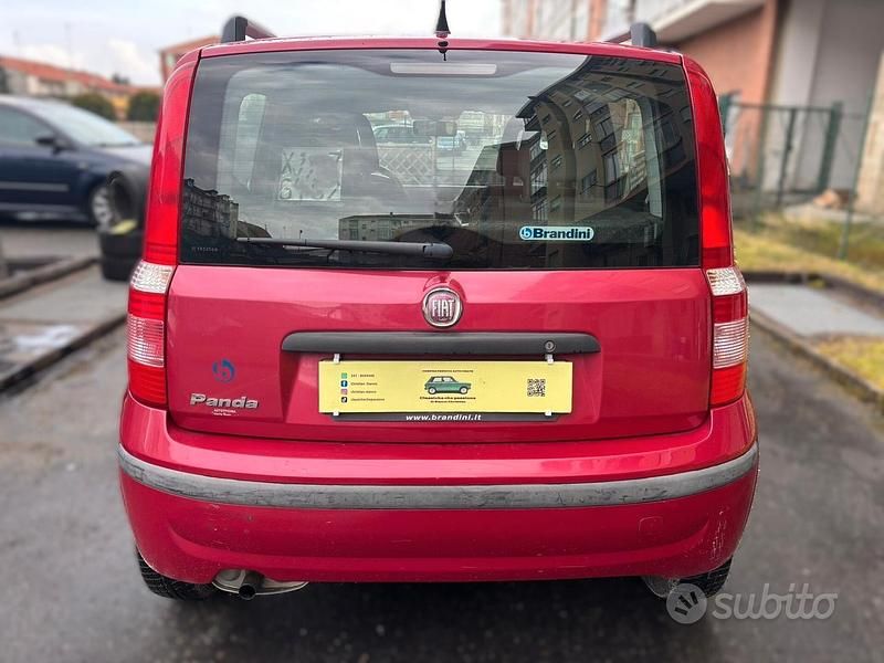 Usata Fiat Panda Emotion 69 CV (50 kW) 2011 Rosso Utilitaria