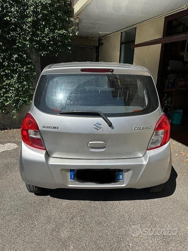 Usata Suzuki Celerio 68 CV (50 kW) 2015 Grigio Utilitaria