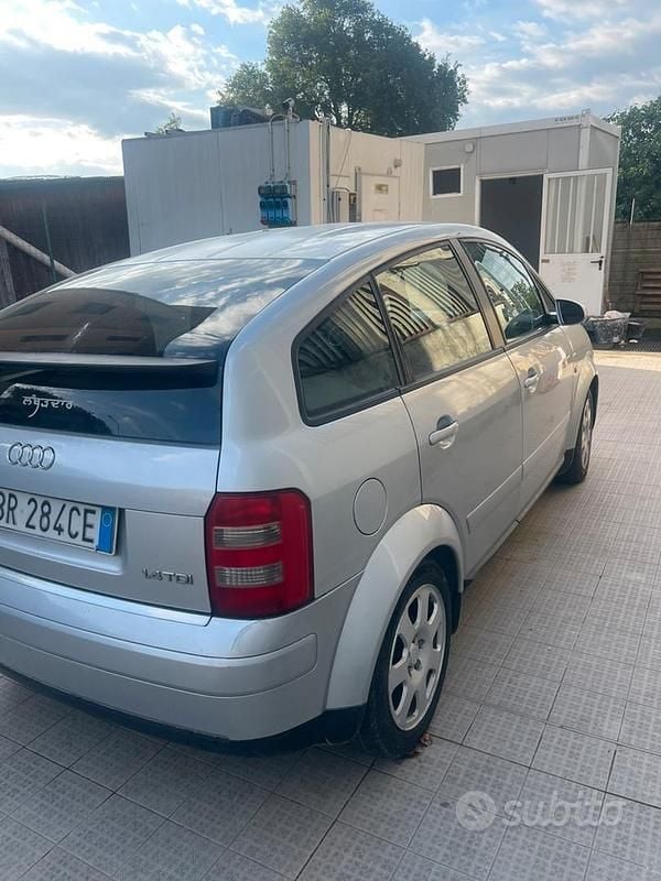 Usata Audi A2 75 CV (55 kW) 2001 Grigio Utilitaria