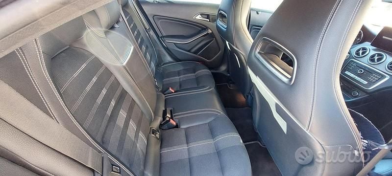 Usata Mercedes CLA180 109 CV (80 kW) 2019 Nero Berlina