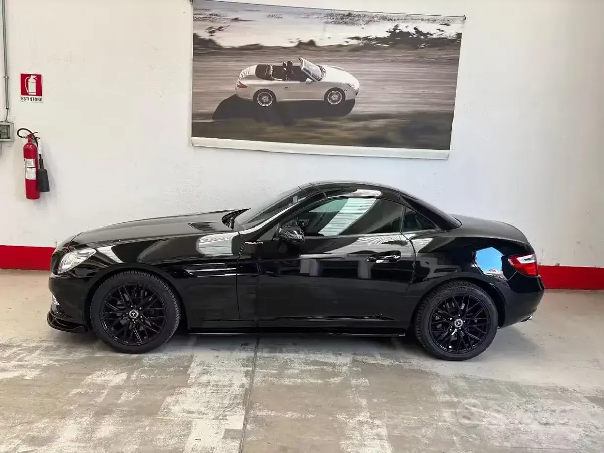 Usata Mercedes SLK250 204 CV (150 kW) 2013 Nero Cabrio