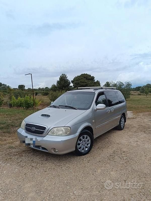Usata Kia Carnival 2000 Grigio Monovolume