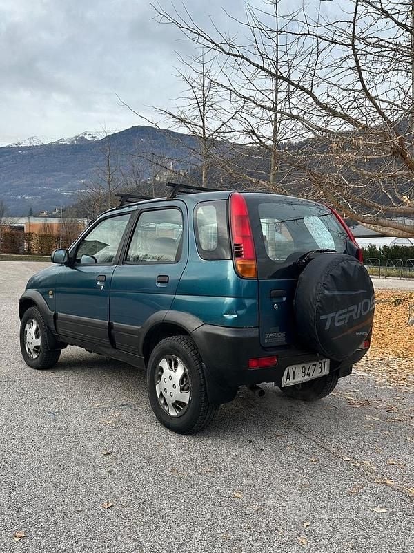 Usata Daihatsu Terios 82 CV (60 kW) 1998 Verde SUV