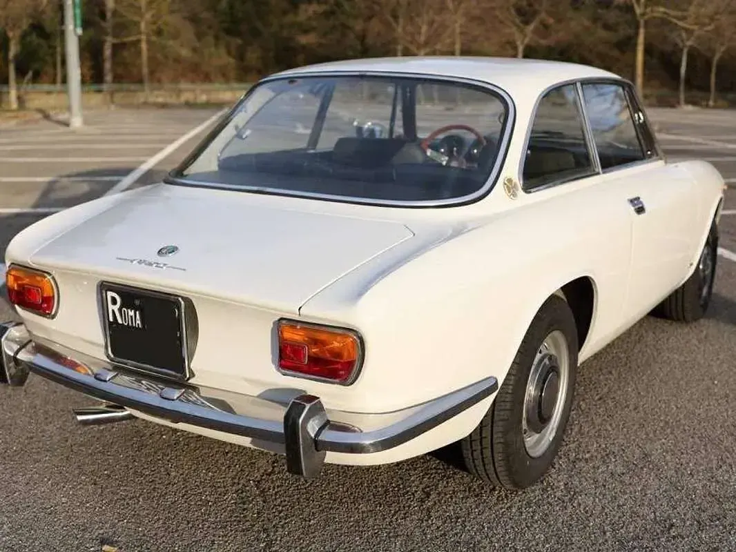 Usata Alfa Romeo GT Veloce 114 CV (83 kW) 1970 Bianco Coupé