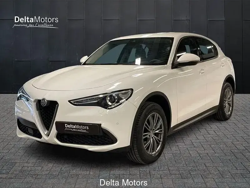 Usata Alfa Romeo Stelvio Business 201 CV (147 kW) 2019 Bianco SUV