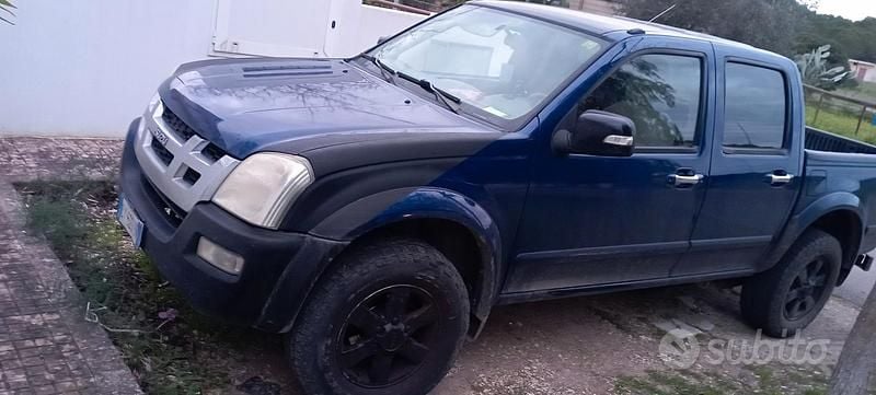 Usata Isuzu D-Max 134 CV (98 kW) 2006 Blu Pick-up