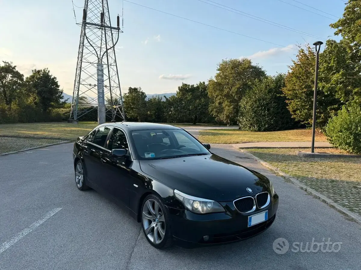 Usata BMW 530 218 CV (160 kW) 2003 Nero Berlina