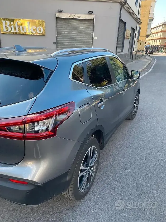 Usata Nissan Qashqai Tekna 116 CV (85 kW) 2019 Grigio SUV