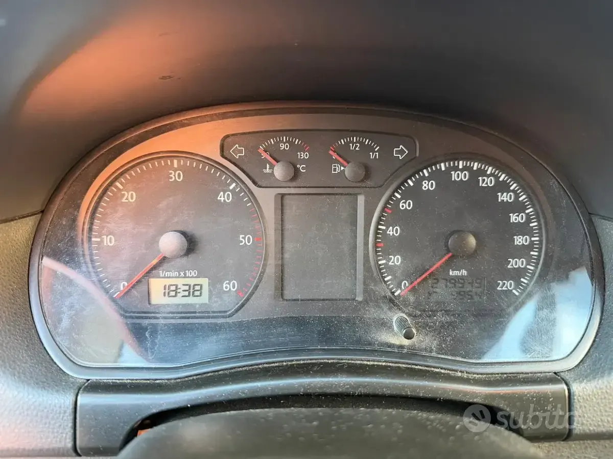 Usata VW Polo 75 CV (55 kW) 2008 Grigio Utilitaria