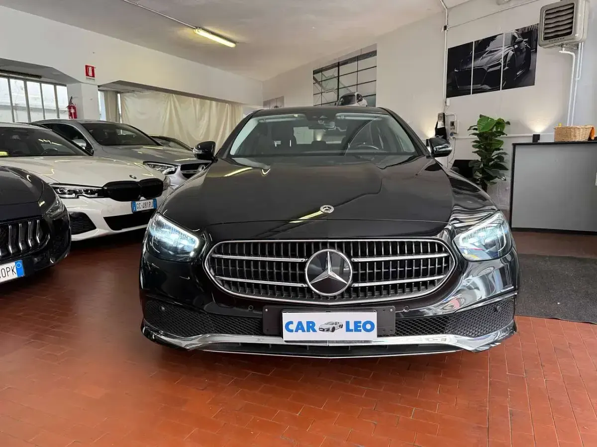 Usata Mercedes E220 Business 194 CV (142 kW) 2021 Nero Berlina