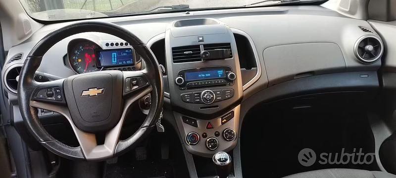 Usata Chevrolet Aveo LT 86 CV (63 kW) 2011 Grigio Berlina