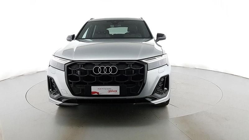 Usata Audi Q7 S-Line 286 CV (210 kW) 2024 Argento satellite SUV