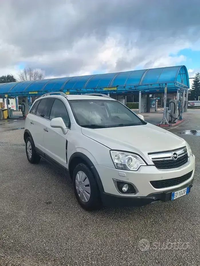 Usata Opel Antara 184 CV (135 kW) 2011 Bianco SUV
