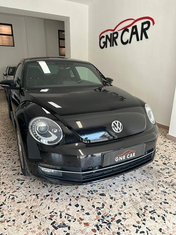 Nero Usata 2015 VW Maggiolino Design Tre volumi | 14.990 € (Buon prezzo) - Immagine 1/4