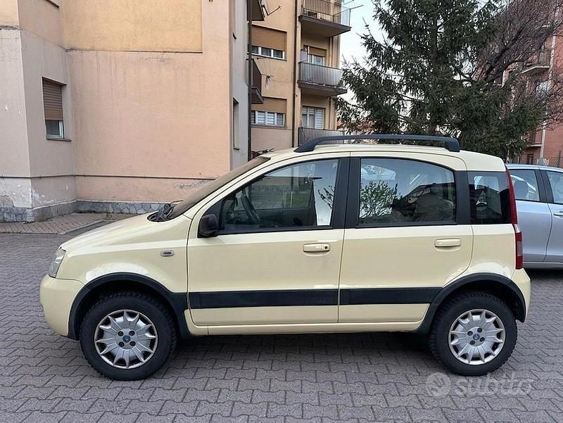 Usata Fiat Panda 4x4 2007 Giallo Utilitaria