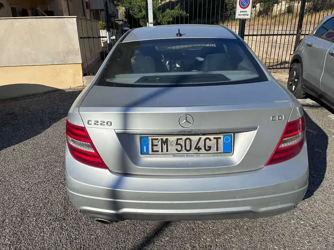 Usata Mercedes C220 Avantgarde 170 CV (125 kW) 2012 Argento Coupé