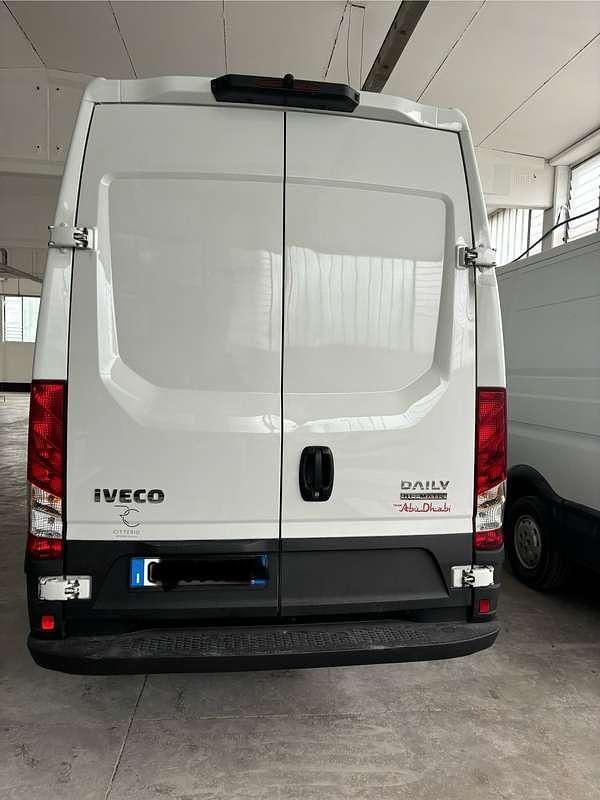 Usata Iveco Daily 160 CV (117 kW) 2020 Bianco Furgone