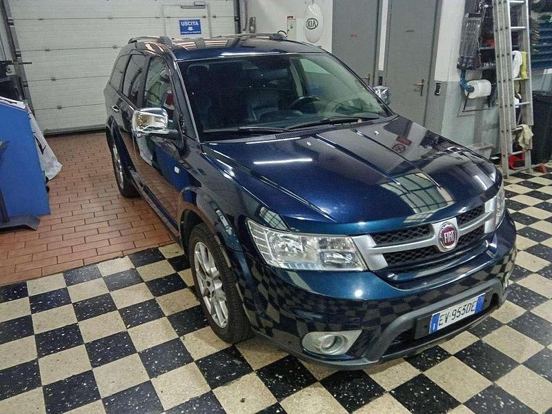 Usata Fiat Freemont Lounge 170 CV (125 kW) 2014 Blu SUV