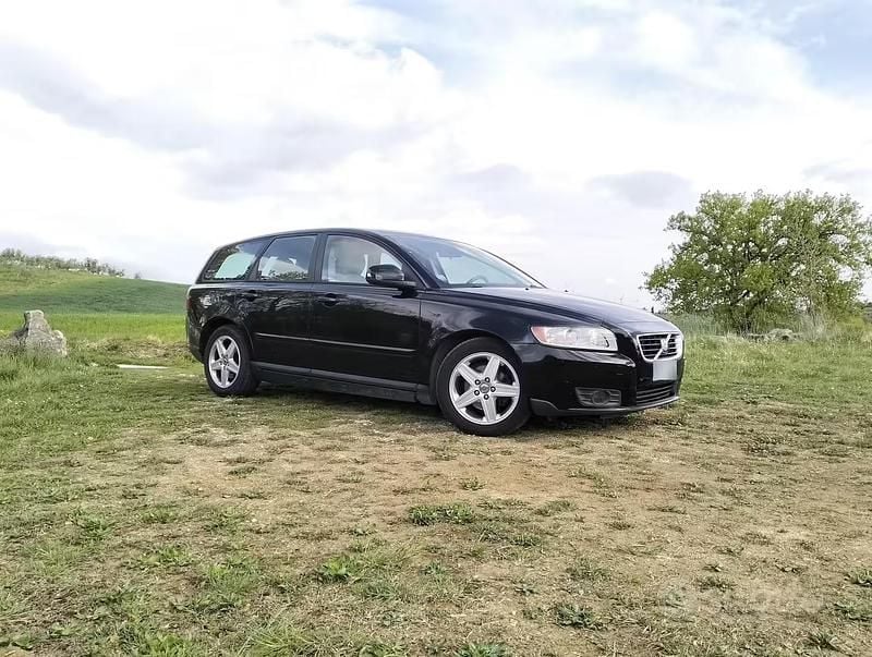 Usata Volvo V50 109 CV (80 kW) 2009 Nero Station wagon