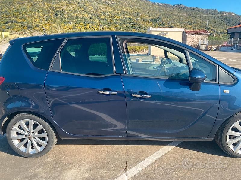 Gebraucht Opel Meriva 110 PS (80 kW) 2011 Blau Van / Kleinbus
