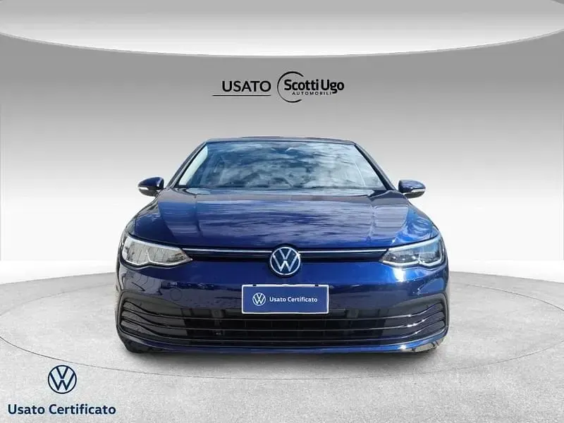 Usata VW Golf VIII Life 116 CV (85 kW) 2021 Blu Utilitaria