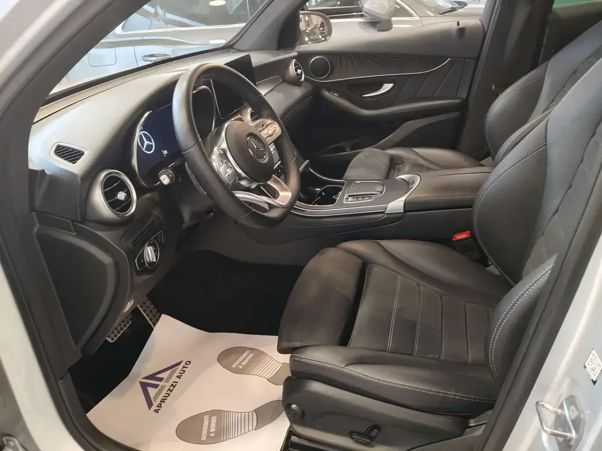 Gebraucht Mercedes GLC300 Premium Plus 245 PS (180 kW) 2019 Silber Coupé