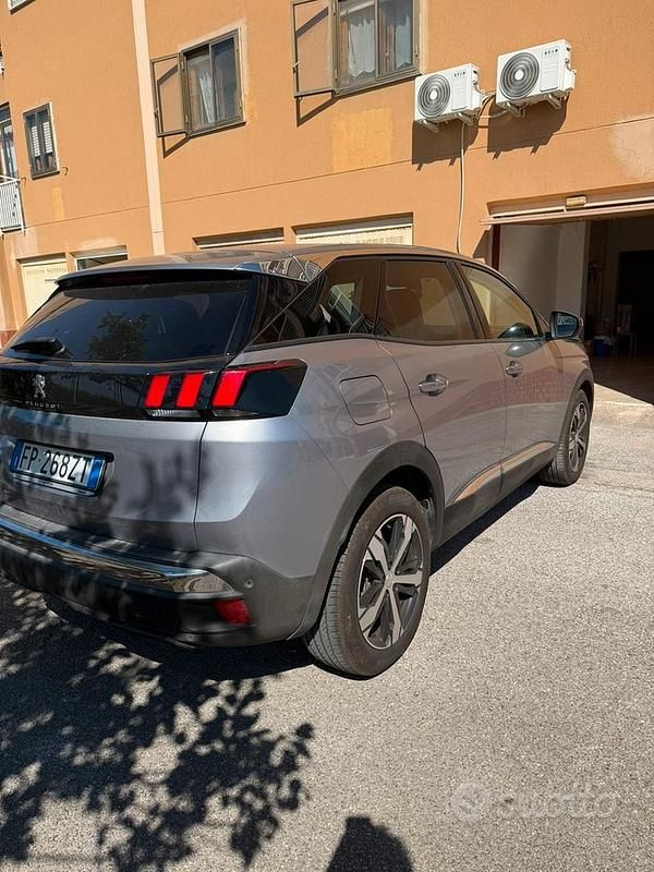 Usata Peugeot 3008 2018 Grigio SUV
