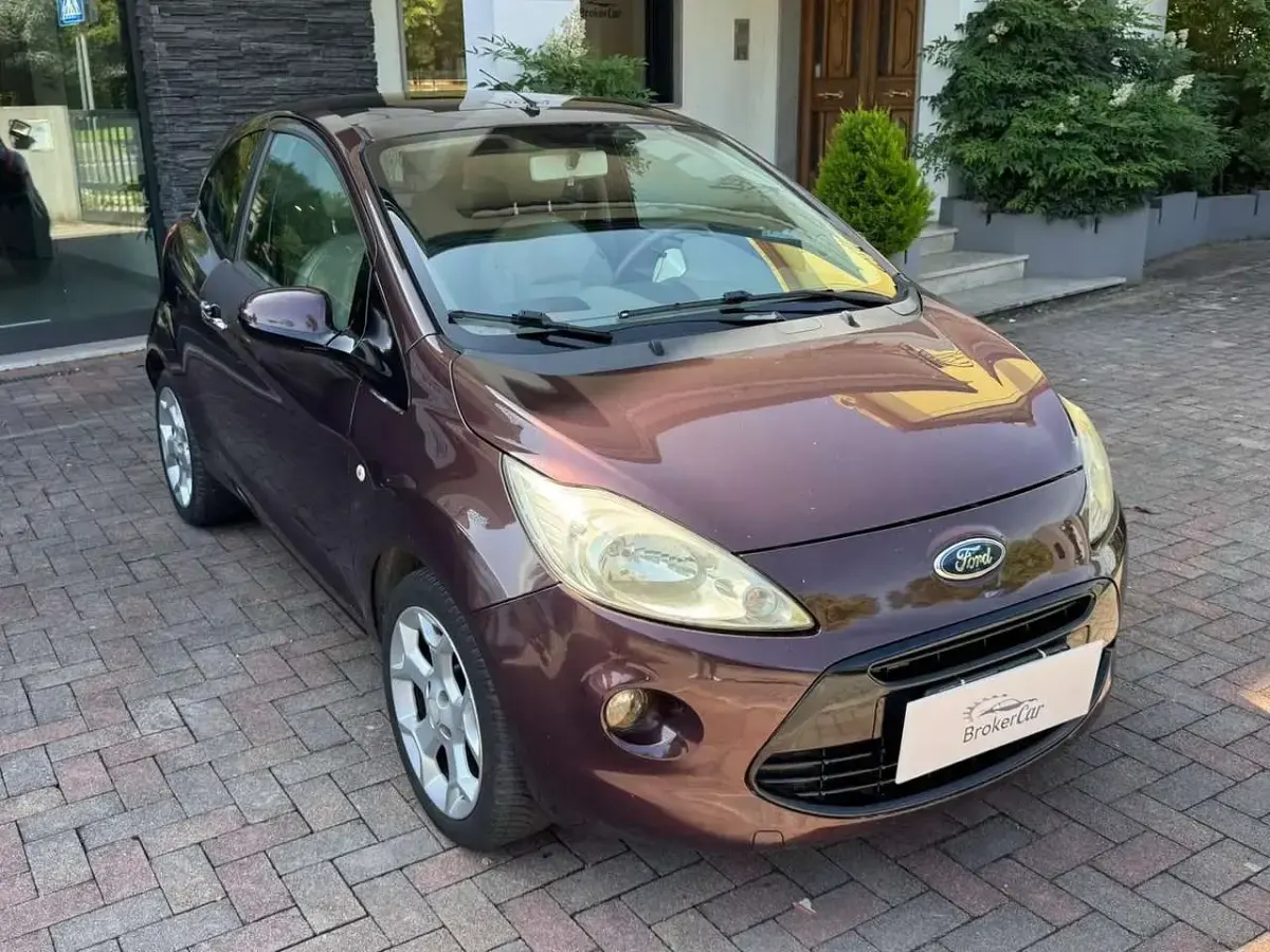 Usata Ford Ka Titanium 69 CV (50 kW) 2011 Marrone Utilitaria