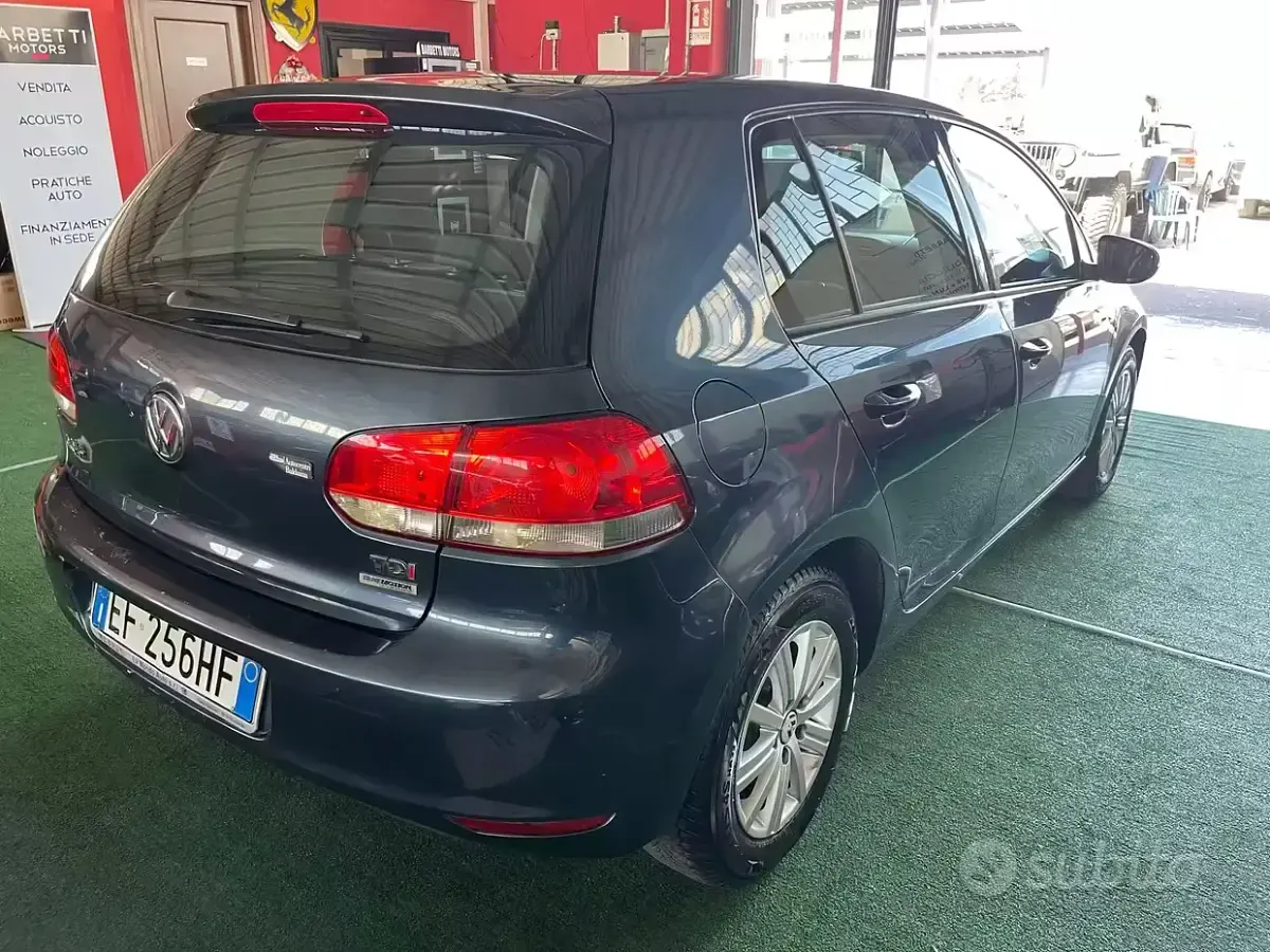 Usata VW Golf VI 105 CV (77 kW) 2011 Blu Utilitaria