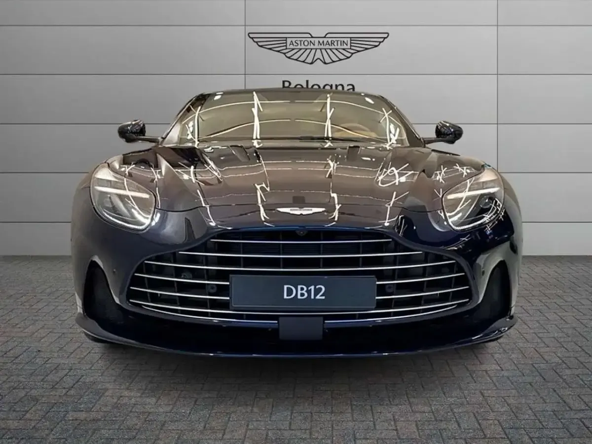 Nuova Aston Martin DB12 680 CV (500 kW) 2026 Midnight blue Coupé