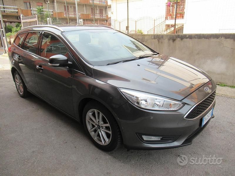 Usata Ford Focus Business Edition 120 CV (88 kW) 2017 Grigio Station wagon