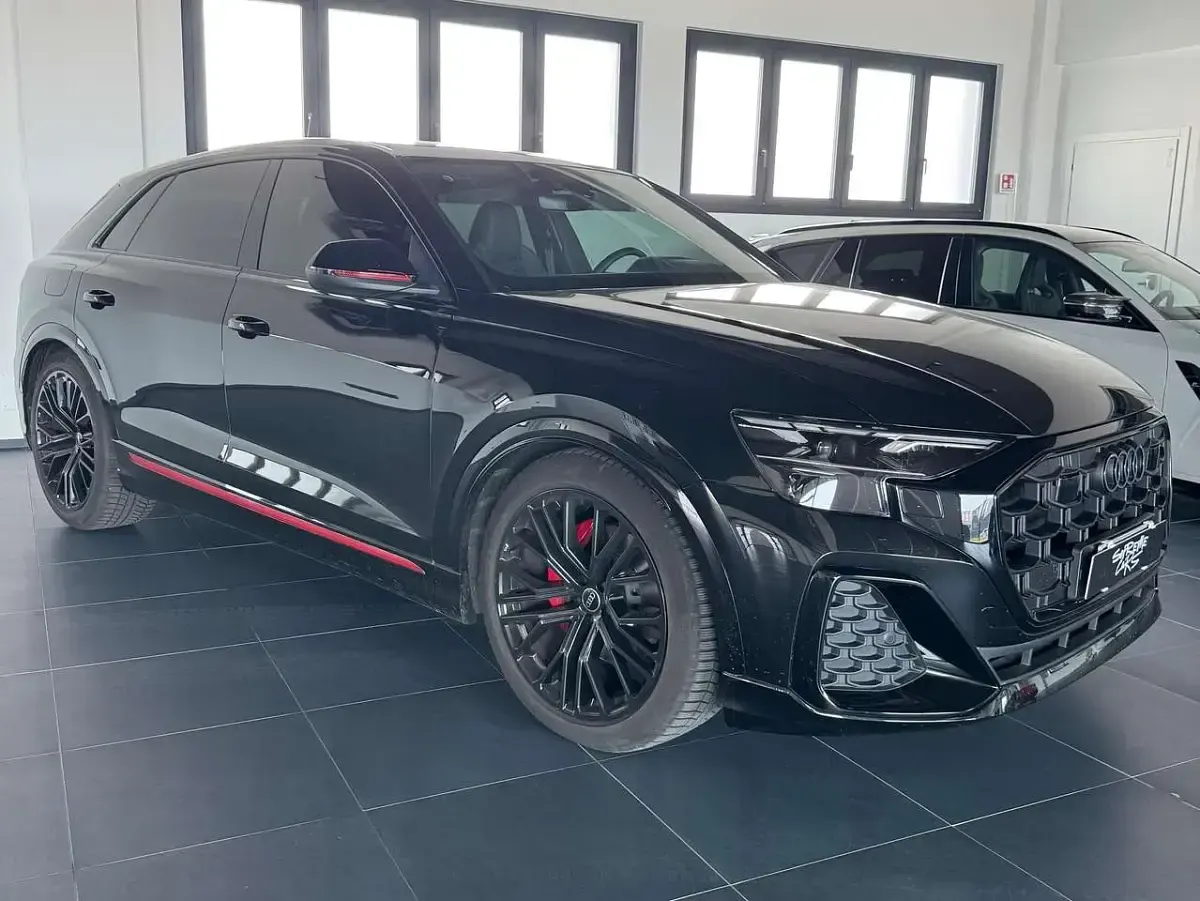 Usata Audi Q8 S-Line 286 CV (210 kW) 2024 Nero SUV