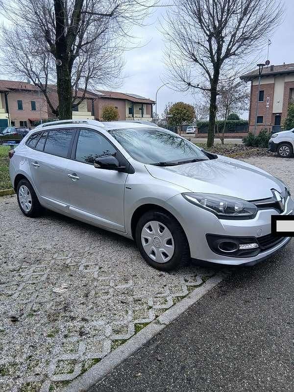 Usata Renault Mégane III LIMITED 110 CV (80 kW) 2016 Station wagon