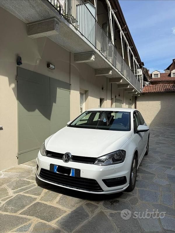 Usata VW Golf VII R-line 110 CV (80 kW) 2016 Bianco Berlina